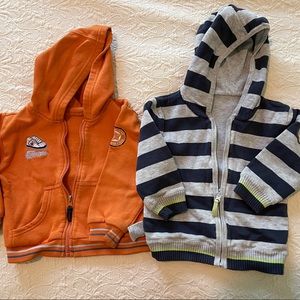 Boys zip front jacket size approx 3T. Lot of 2.  Q001